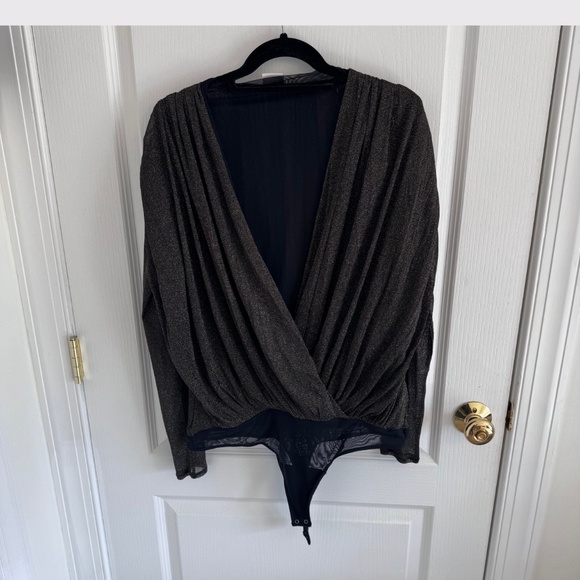 Abercrombie Long-Sleeve Draped Deep-V Bodysuit - Picture 7 of 9